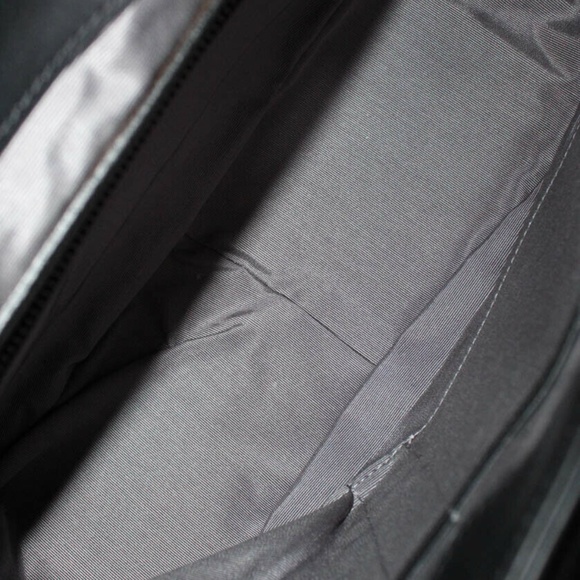 Joanna Maxham Medium Cadence Blocked Flap Shoulder - Picture 6 of 12